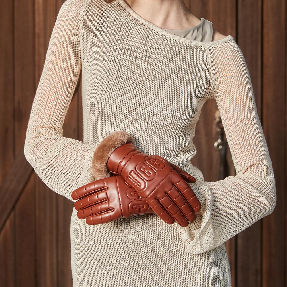 Touch Screen Logo Lambskin UGG Gloves 7 CS089-T