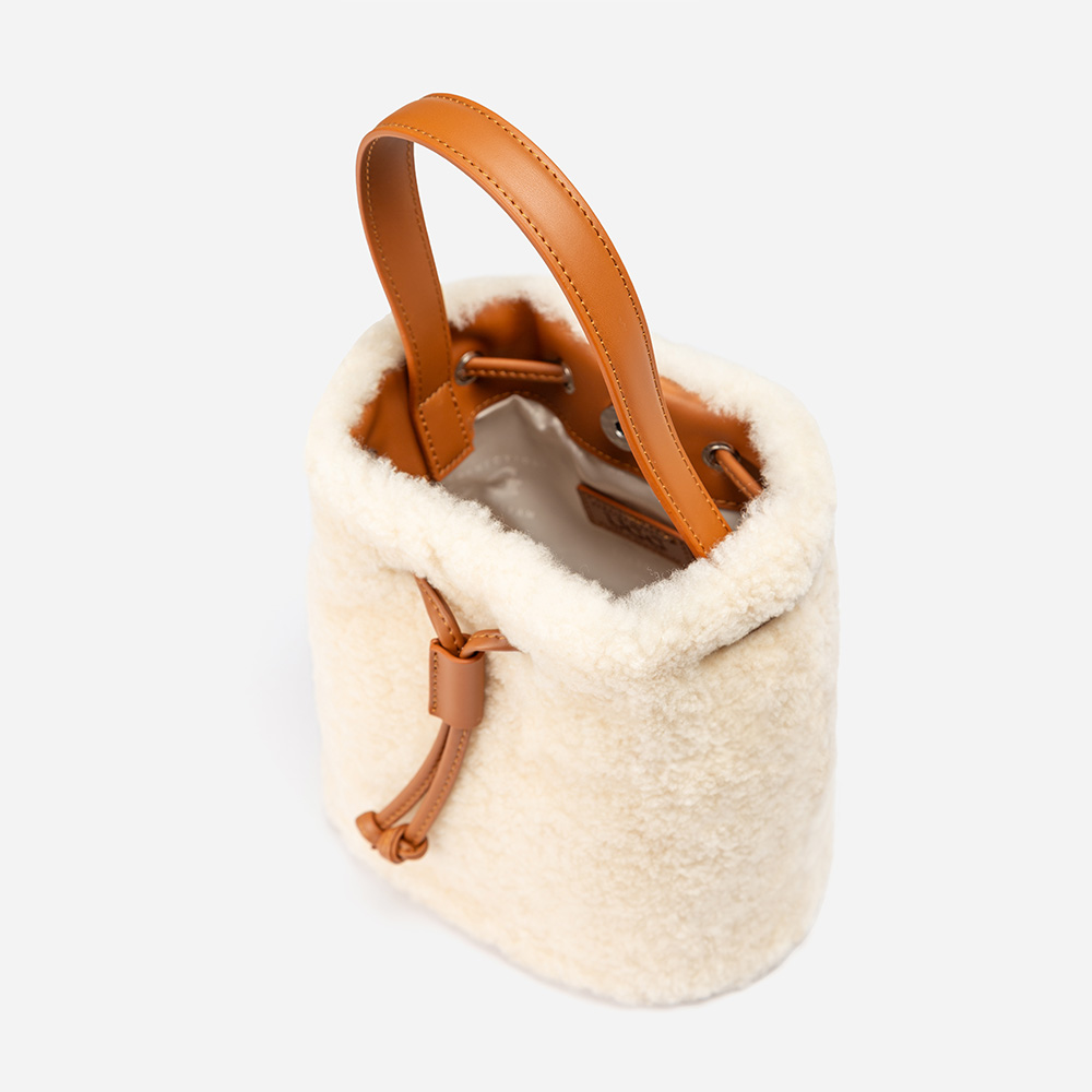 Fluffy Sheepskin UGG Bucket Bag 5 OZB001-NA