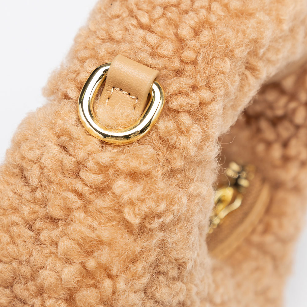 Momo Sherpa UGG Keychain 6 OZB020M-BRO