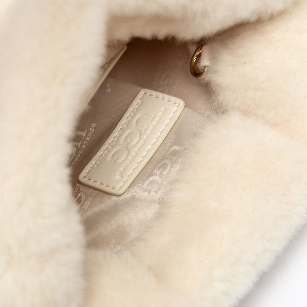 Yori Fluffy UGG Backpack 5 OZB040-IVO